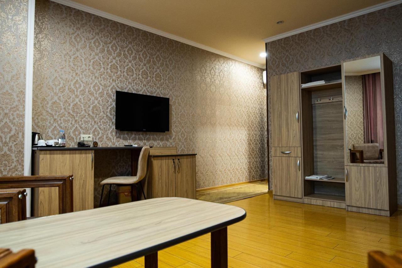Inga Hotel 耶烈万 外观 照片