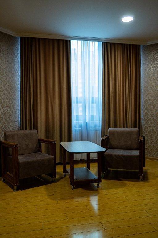 Inga Hotel 耶烈万 外观 照片