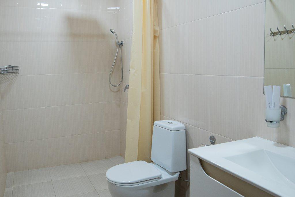 Inga Hotel 耶烈万 外观 照片