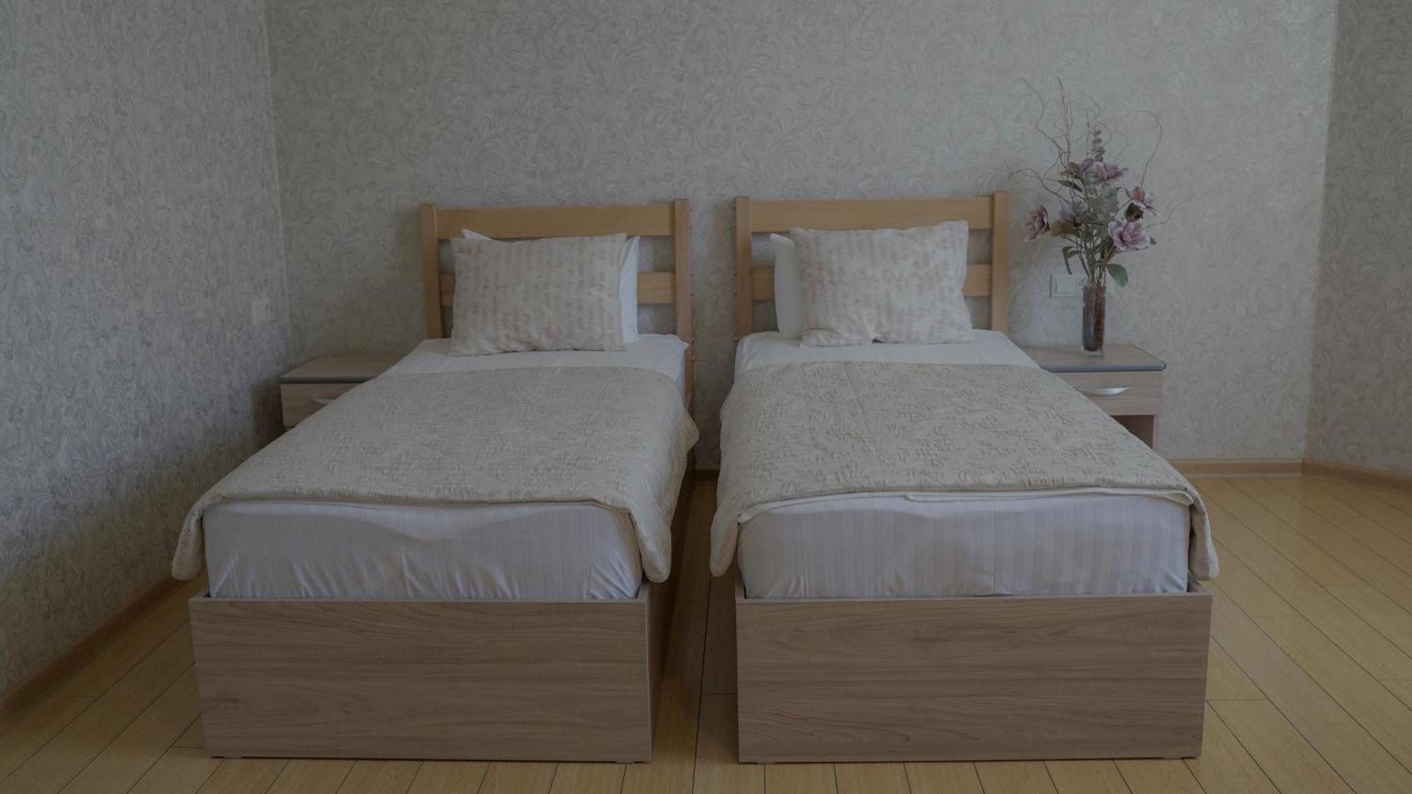 Inga Hotel 耶烈万 外观 照片