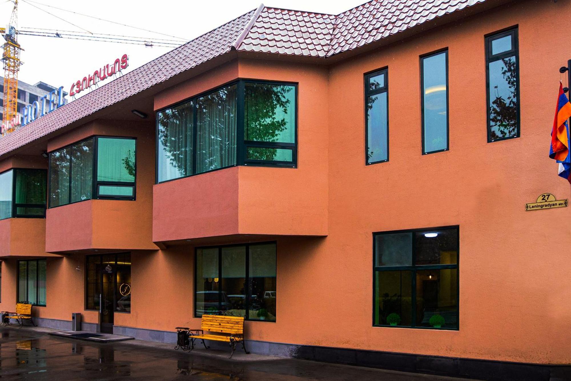 Inga Hotel 耶烈万 外观 照片